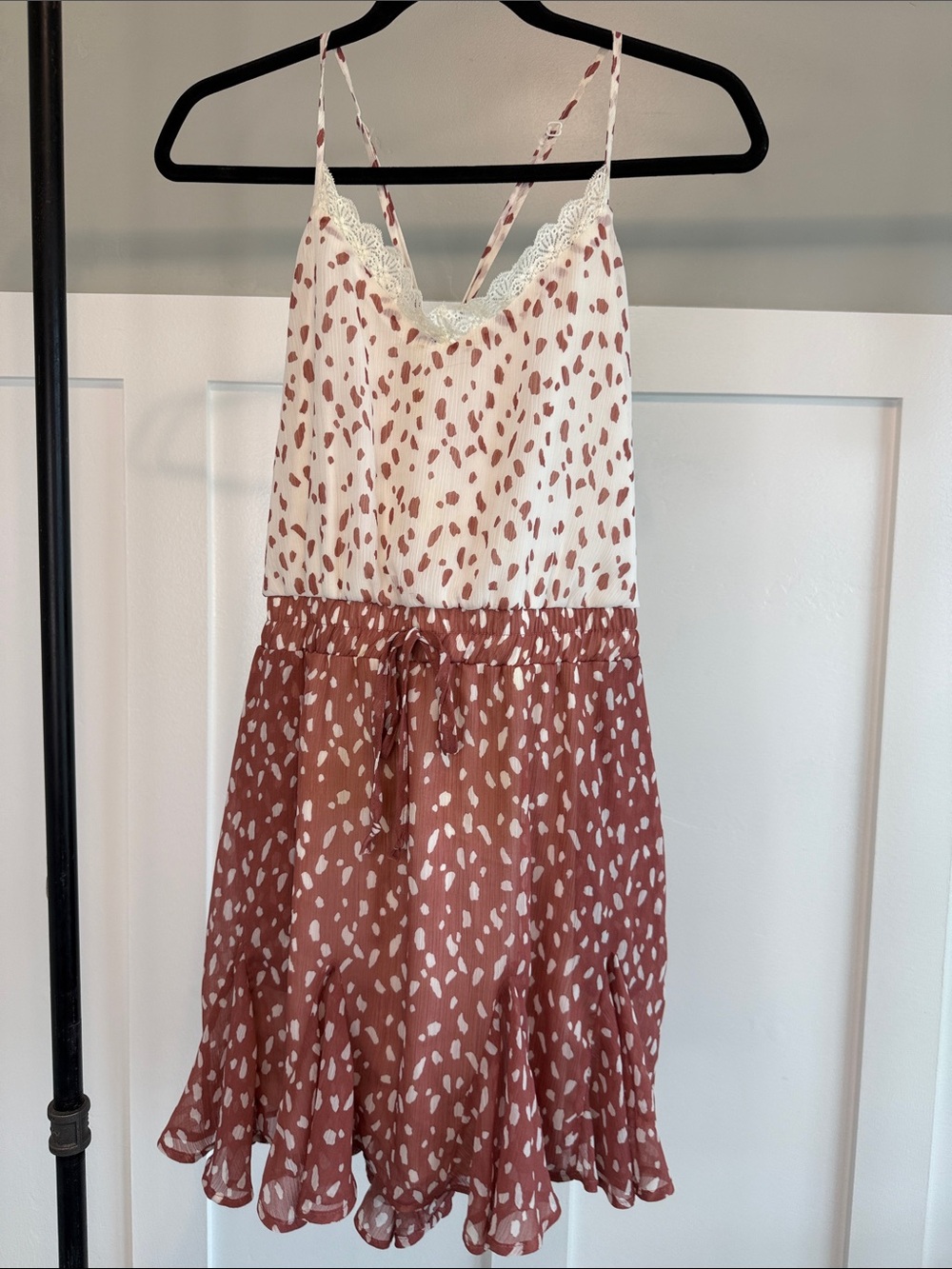 Two-Tone Spotted Lace-Trim Mini Dress in Cream & Rust